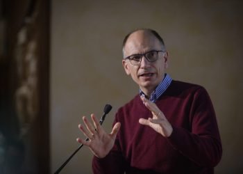Camera, Letta “Fontana allontana l’Italia dal cuore dell’Europa”