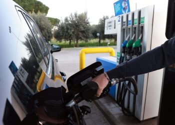 Carburanti, prorogato al 18 novembre il taglio delle accise