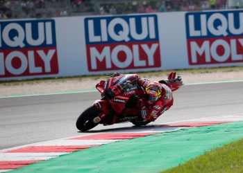 Bagnaia dietro Crutchlow nelle seconde libere a Sepang