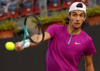 Musetti trionfa a Napoli, Berrettini ko in due set