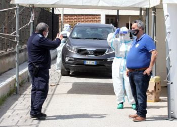 Covid, In Italia 11.606 nuovi positivi e 39 vittime