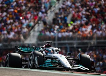 I big si nascondono in Messico, comanda Russell