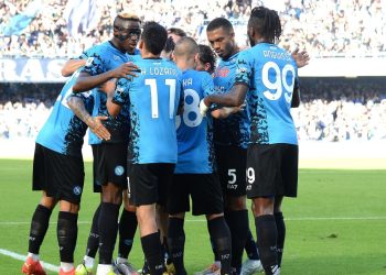 Napoli scatenato, tripletta Osimhen e 4-0 al Sassuolo