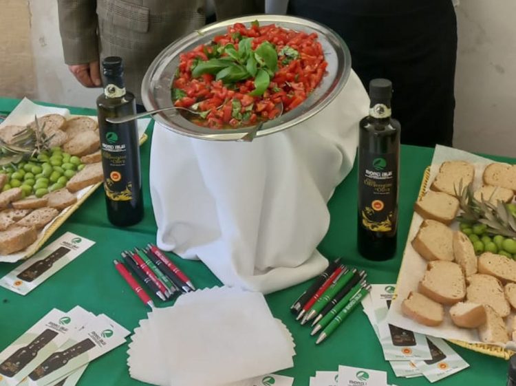 Ragusa Ibla, battesimo del corso di laurea con l'olio Dop Monti Iblei