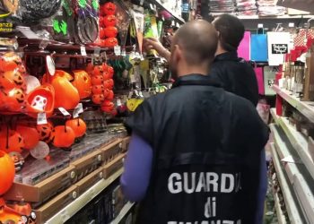Sequestrati a Monza 138 mila articoli di Halloween non conformi