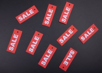 Risparmiare durante il Black Friday: cosa prendere in considerazione