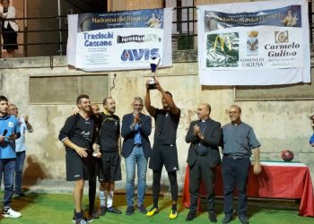 Premiazione del torneo di calcio tre contro tre a Ragusa