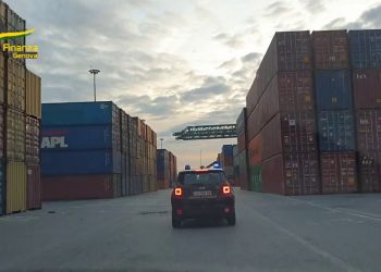 Sequestrati a Genova 155 mila prodotti contraffatti e pericolosi