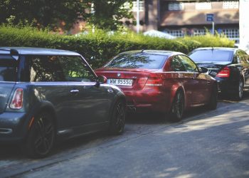 Auto, stop a diesel e benzina in Europa: arriva l'ok