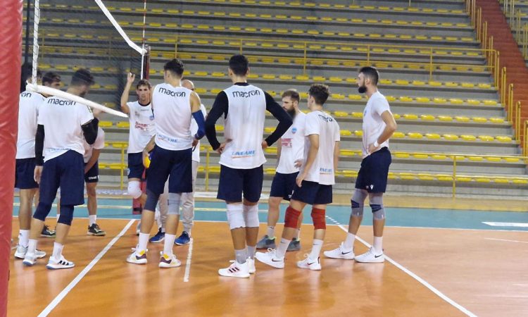 Avimecc Volley Modica in campo con Farmitalia Catania
