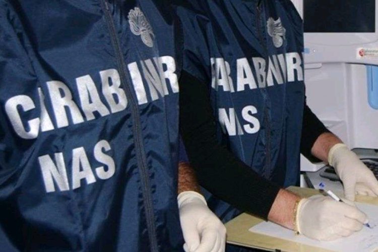 Carabinieri Nas Ragusa chiudono industri conserviera iblea per scarsa igiene