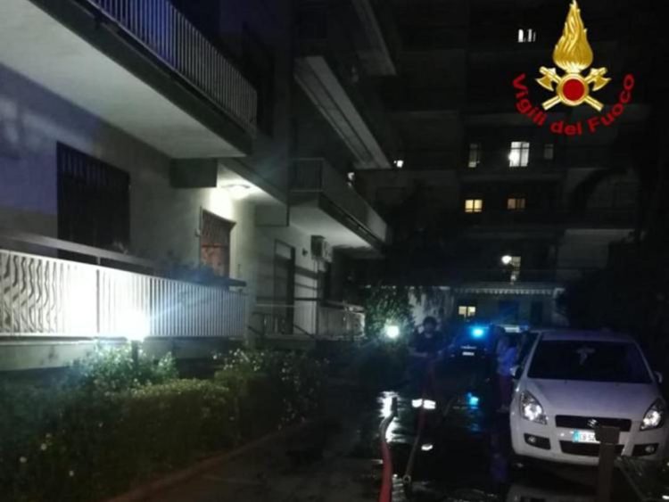 Catania, incendio in casa: morto 62enne