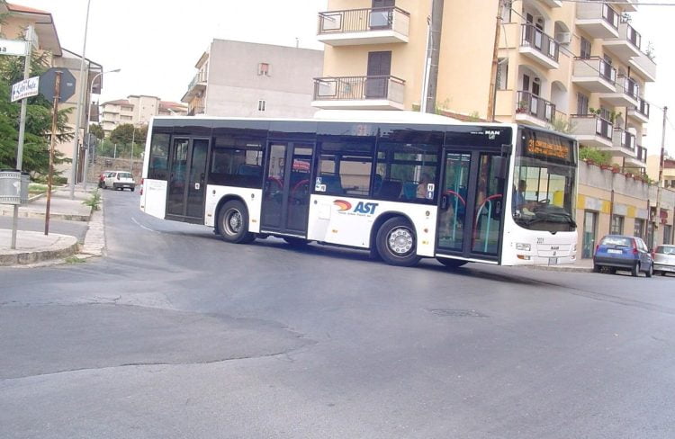 Provvedimenti viabilistici a Ragusa in occasione della commemorazione dei defunti. Lo annuncia una nota del Comune di Ragusa.