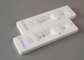 Covid Ragusa, ancora un lieve calo di positivi