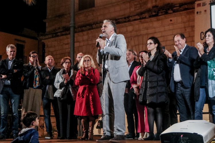 Ignazio Abbate in piazza Matteotti a Modica: grazie ala mia città e alle comunità vicine