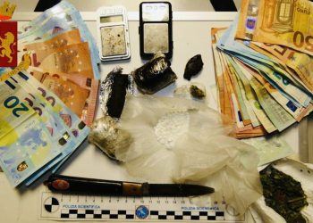 Vittoria, era ai domiciliari ma spacciava droga: arrestato
