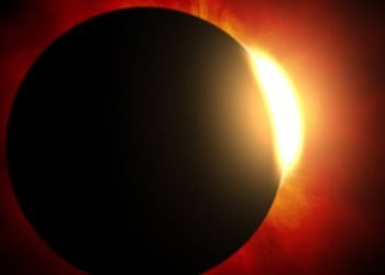 Eclissi parziale di Sole 2022: quando e come osservarla ma attenti agli occhi