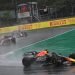 F1, Gran Premio di Giappone, tutto fermo per la pioggia: gara sospesa