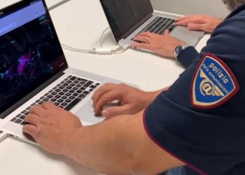 Foto e video con bimbi di 5 anni: 17 indagati e 3 arresti