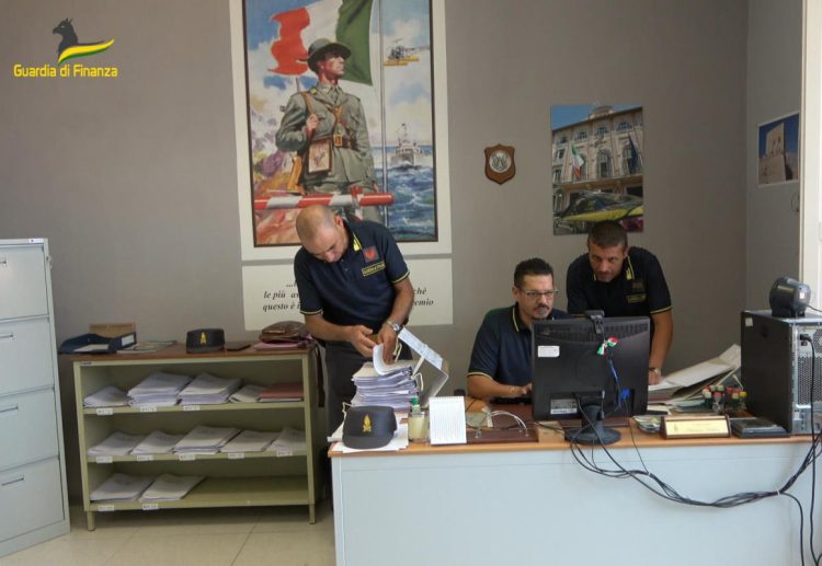 Ragusa, scoperti 14 lavoratori in nero: 2 col reddito di cittadinanza