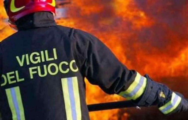 Incendio in una casa a Vittoria