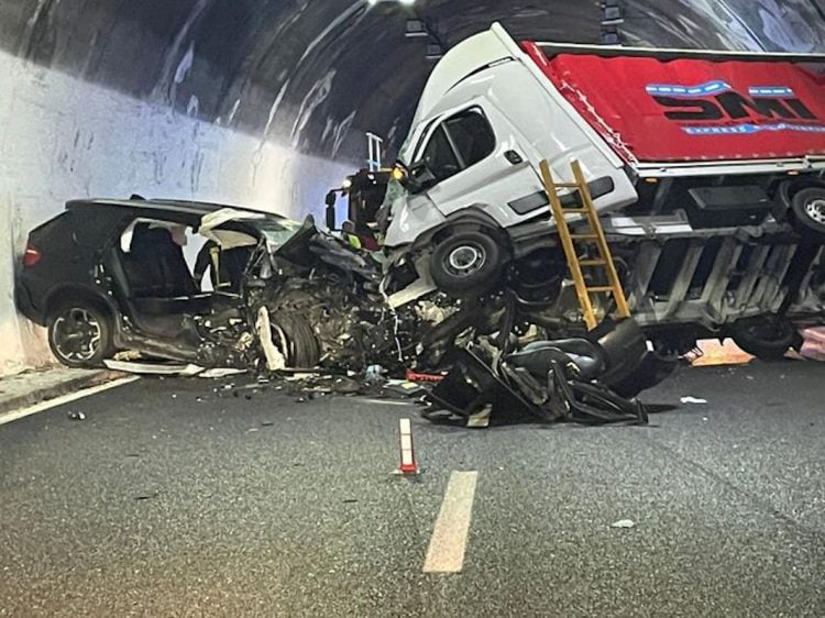 Incidente A 10: un morto e 2 feriti