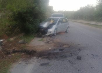Incidente a Vittoria, auto in fuga