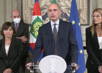 Letta “Contro il caro energia servono anche misure nazionali”