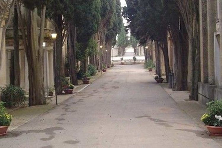 Modica, sospeso l'accesso ai veicoli al cimitero