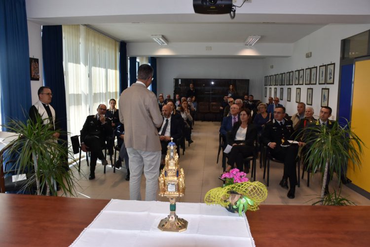 Questura a Ragusa, esposto il reliquario della Madonna delle lacrime