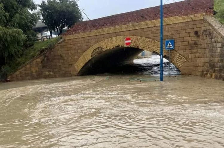 Maltempo, bomba d'acqua a Sciacca: esonda il torrente San Marco