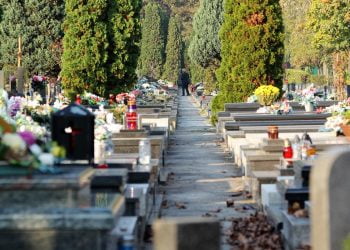 Scicli, muore al cimitero mentre porta i fiori alla moglie defunta