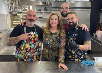 Stefania Sandrelli sul set a Modica Alta: pranzo a Marina di Modica e gelato a Punta Secca