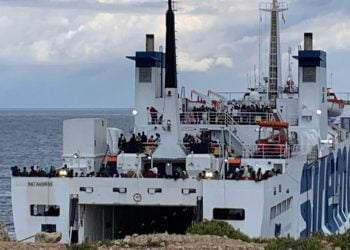 Al via trasferimenti migranti da hotspot Lampedusa a Porto Empedocle