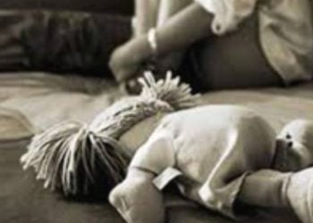 Abusi sui minori, aumentano gli adescamenti online