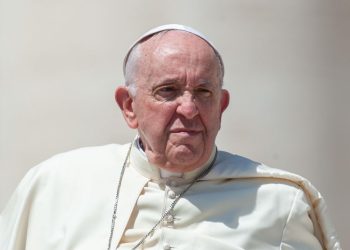 Papa “Israele e Palestina cerchino dialogo per la pace”