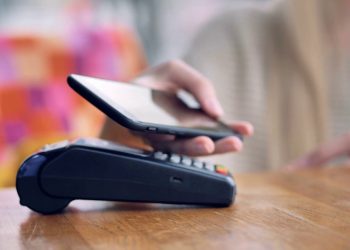 Pagamenti istantanei, la Commissione Europea accelera