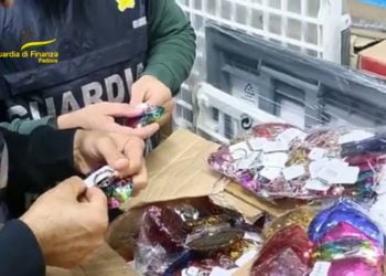 Sequestrate a Padova 1,2 tonnellate di fuochi d’artificio pericolosi