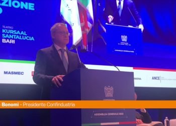 Bonomi “Serve creare lavoro, non ha senso comprare bus elettrici”