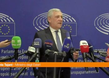 Migranti, Tajani “Il salvataggio non spetta alle Ong”