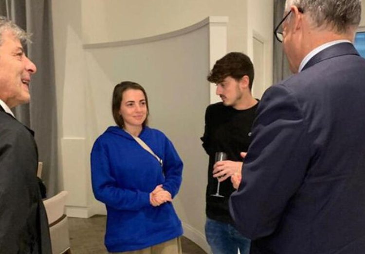 Alessia Piperno è arrivata a Roma, Meloni la accoglie a Ciampino