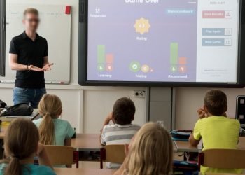 Aumenta lo stipendio dei docenti e personale Ata: ultime notizie