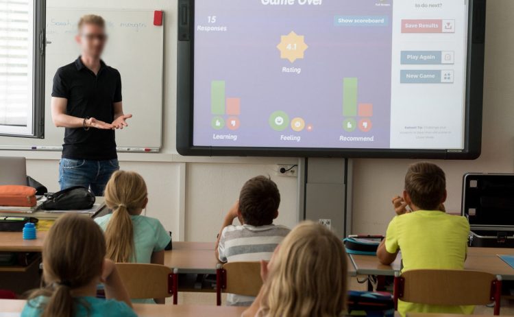 Aumenta lo stipendio dei docenti e personale Ata: ultime notizie