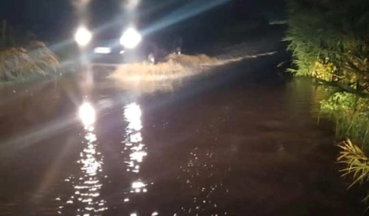 Maltempo Ragusa, bomba d'acqua a Scicli: strade allagate