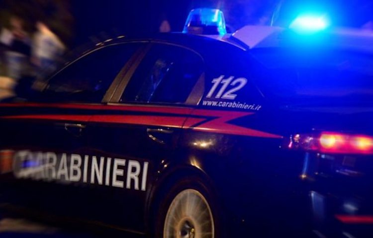 Cadavere donna scoperto in una cella frigorifera nel Brindisino