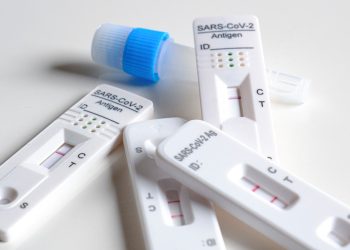 Covid Ragusa, oltre 100 positivi e un morto