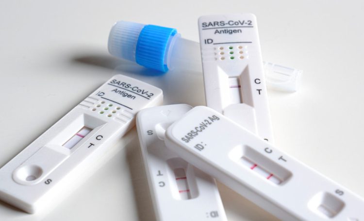 Covid Ragusa, oltre 100 positivi e un morto