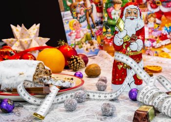 Ultimi giorni del mese di novembre in tanti cominciano una dieta per dimagrire prima di Natale. Ecco lo schema menù esempio