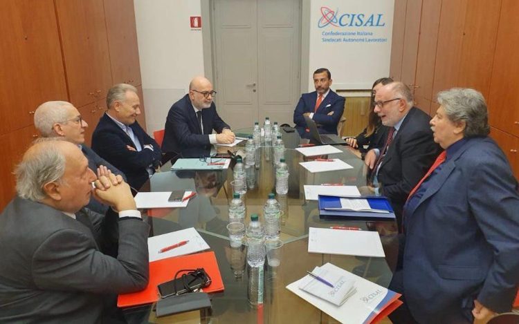 Aperte le trattative oggi a Roma. Sul tappeto maggiori tutele e retribuzioni adeguate