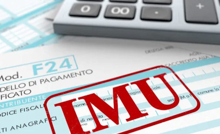 Imu 2022, esenzione doppia per coniugi e per case occupate